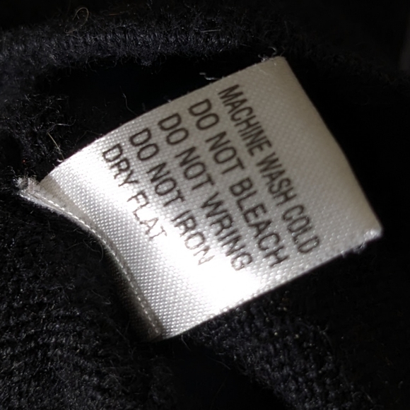 Rock Steady Cropped Crew Sweater with Cream Swallow Tail Motifs - Picture 8 of 8